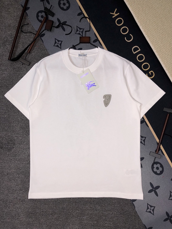 ブランドTシャツ正面デザイン